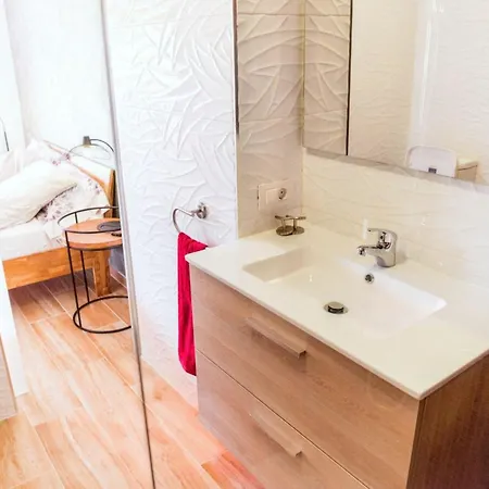 Elegant With Mountain View In Playa De La Americas 60 Sqm Shared Pool * 플라야데라스아메리카스