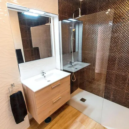Cozy In Playa De La Americas, 60 M² With Pool